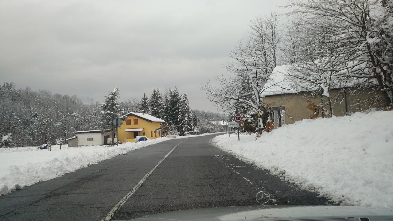 Giusvalla Forest Village Dego エクステリア 写真